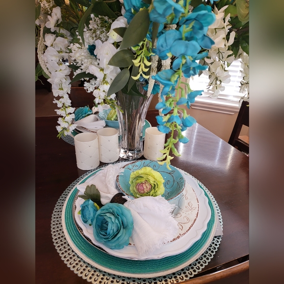 Meet your Posher, Michelle - Picture 1 of 8